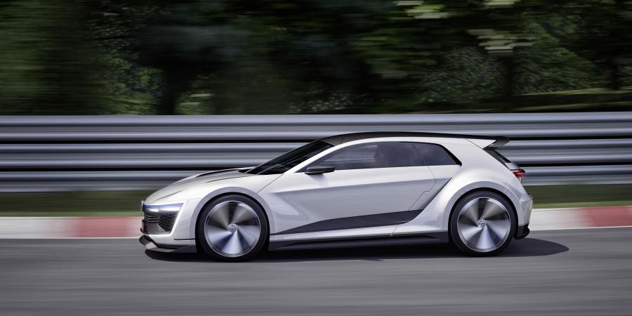  Volkswagen Golf GTE Sport Concept 2015 года  (фото 3 из 17)